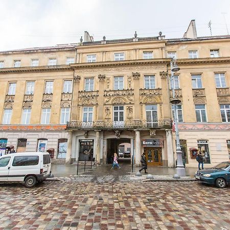 Австрійська Квартира В Центрі На Вулиці Михальчука 5 Lviv Exteriör bild