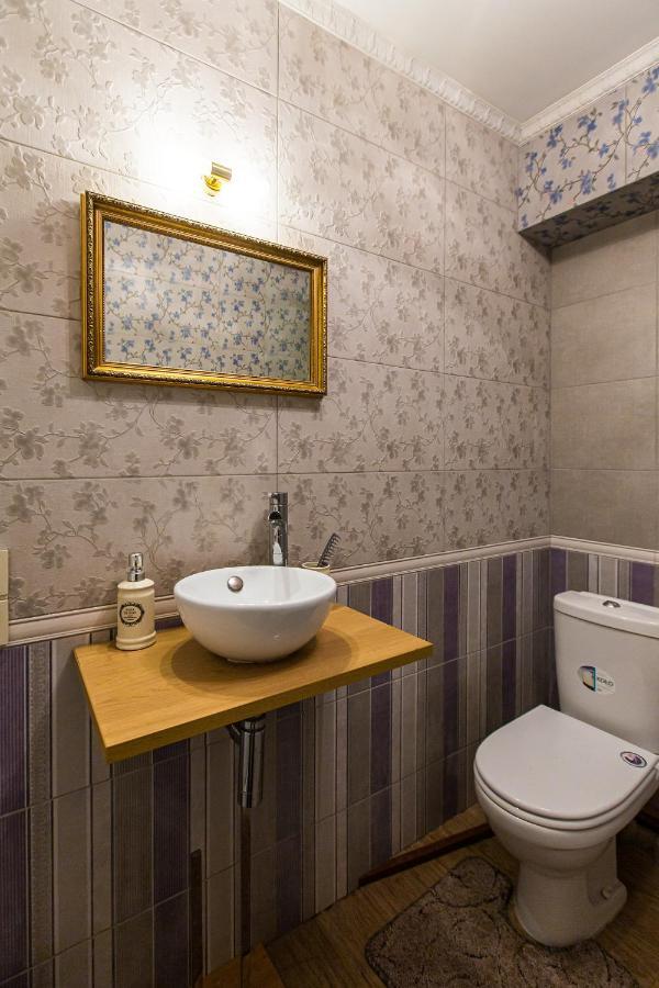 Австрійська Квартира В Центрі На Вулиці Михальчука 5 Lviv Exteriör bild