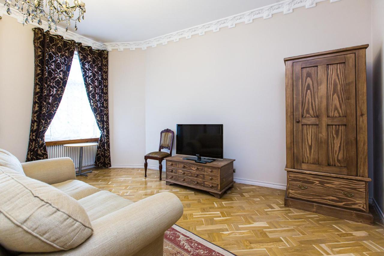 Австрійська Квартира В Центрі На Вулиці Михальчука 5 Lviv Exteriör bild