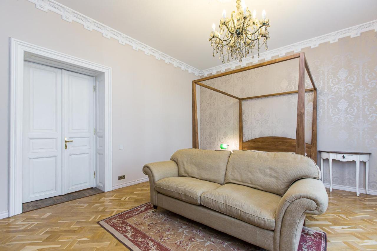 Австрійська Квартира В Центрі На Вулиці Михальчука 5 Lviv Exteriör bild
