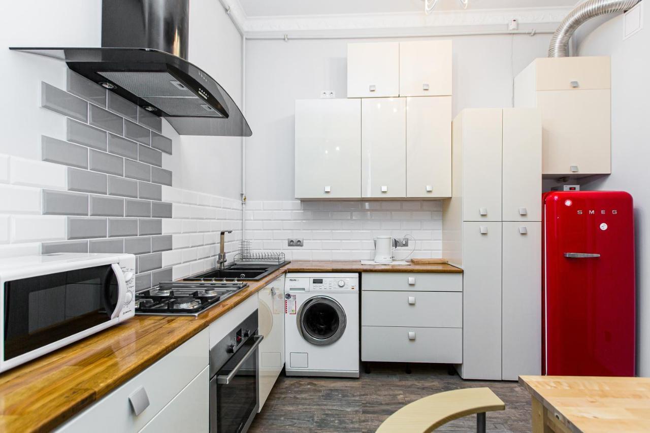 Австрійська Квартира В Центрі На Вулиці Михальчука 5 Lviv Exteriör bild