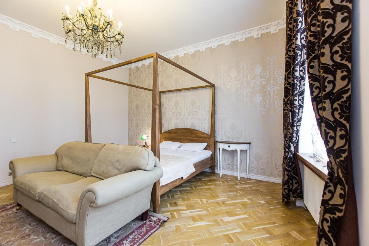 Австрійська Квартира В Центрі На Вулиці Михальчука 5 Lviv Exteriör bild